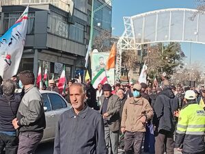 راهپیمایی محکومیت تخریبگران و اغتشاشات اخیر در اراک برگزار شد