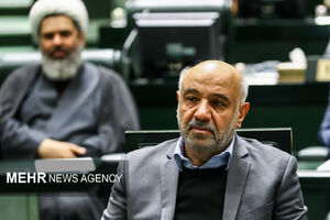 میدری برای پاسخ به نحوه اجرای کالابرگ الکترونیکی به مجلس می رود