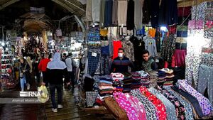 کاهش قیمت دلار در بازار تهران/ فعالیت اصناف بیشتر شد