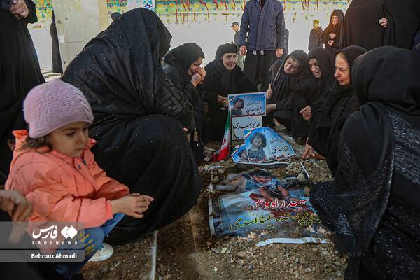 دست دختر ۳ سالهام در دستم بود که به او شلیک کردند