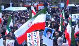 سیل جمعیت در تشییع شهدای امنیت تهران