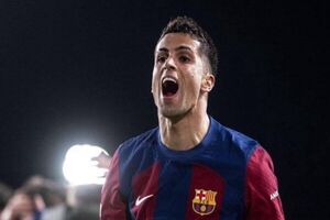 بازیکن الهلال به بارسلونا پیوست