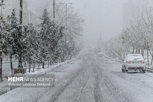 جاده‌های ۲۰ استان برفی و بارانی هستند