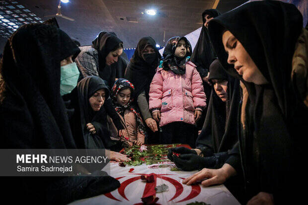 آه؛ جوان نمیتوانم خاک کنم!