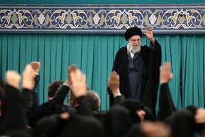 دیدار اقشار مختلف مردم با رهبر انقلاب در سالروز عید مبعث