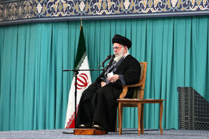 دیدار اقشار مختلف مردم با رهبر انقلاب در سالروز عید مبعث