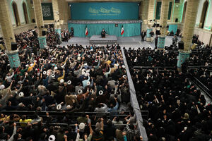 دیدار اقشار مختلف مردم با رهبر انقلاب در سالروز عید مبعث