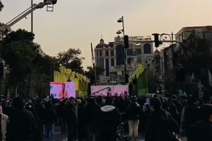جشن مبعث کنار مسجدی که اغتشاشگران آتش زده بودند