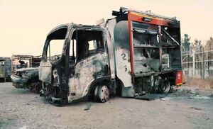 آتش‌نشان‌هایی که به دست آشوبگران آتش گرفتند