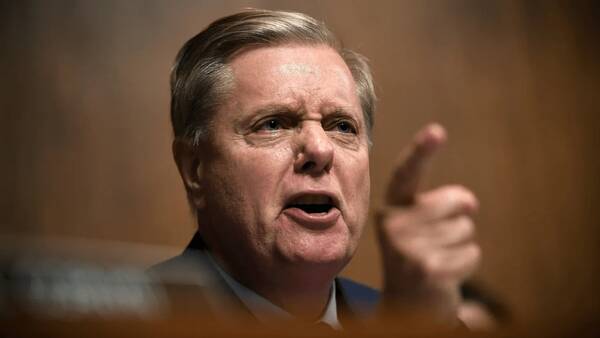 خشم سناتور آمریکایی از شکست اغتشاشات در ایران