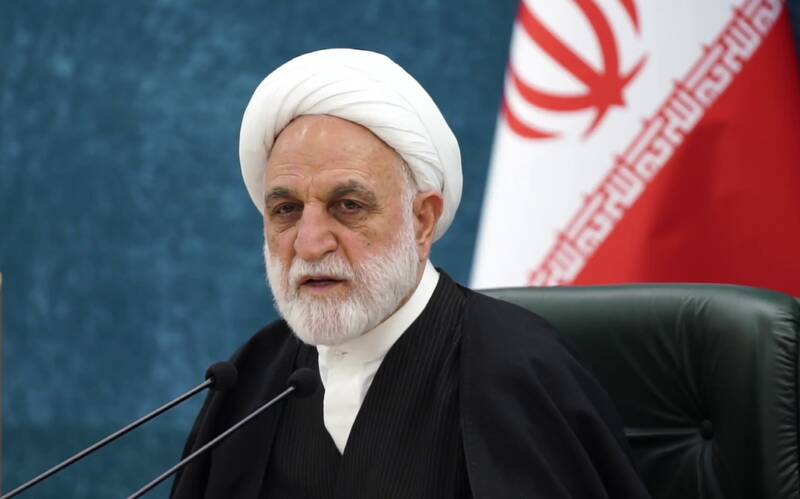  اژه‌ای: مجرمین بین المللی هم در داخل و هم در مجامع بین المللی تعقیب شوند