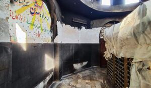 عکس/ آثار آتش اغتشاشگران در ‌حرم امامزادگان سه‌تن(ع)