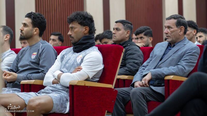 اولین تصویر رامین رضاییان در تیم جدید/ ستاره استقلال قرمزپوش شد +عکس