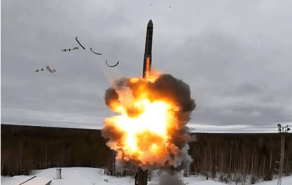 هشدار پراگ درباره سرعت رسیدن موشک‌های روسیه به آمریکا