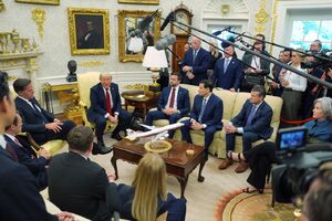 ترامپ از اعمال تعرفه علیه اروپا عقب نشینی کرد