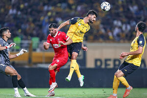 تساوی پرسپولیس و سپاهان در نیمه اول/ فرصت سوزی شاگردان نویدکیا