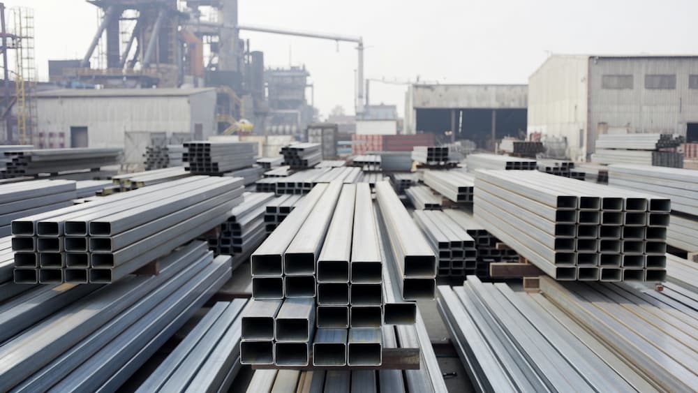 نوسانات قیمت پروفیل در بازار: کارخانهها در بحران، قیمتها در نوسان!