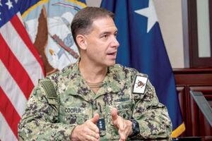 فرمانده سنتکام وارد سرزمین‌های اشغالی شد