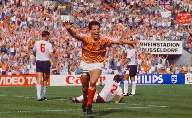 بازیکنانی که به خاطر آسیب‌دیدگی از فوتبال خداحافظی کردند