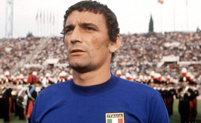 بازیکنانی که به خاطر آسیب‌دیدگی از فوتبال خداحافظی کردند