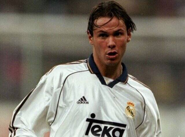 بازیکنانی که به خاطر آسیب‌دیدگی از فوتبال خداحافظی کردند