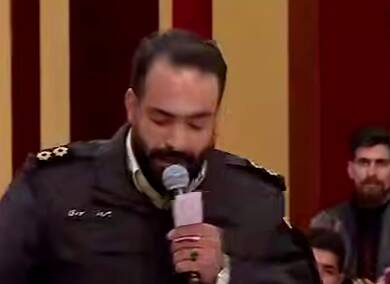 مولودی‌خوانی زیبای پلیس با لهجه لُری در مهدیه معلی