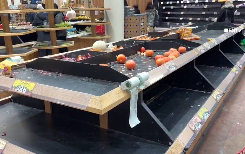  آمریکایی‌ها فروشگاه‌ها را جارو کردند!