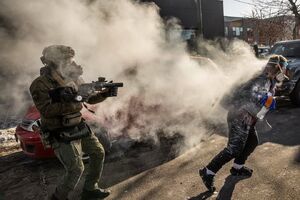 فیلم/ شلیک گاز اشک آور توسط پلیس آمریکا در مینیاپولیس