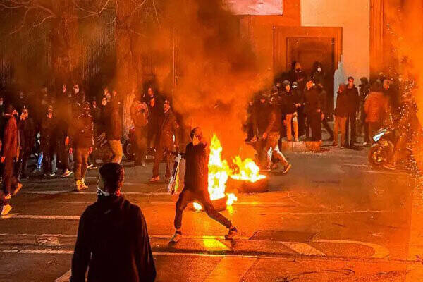 مجسمه،شاعر،ايراني