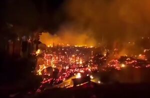 آتش‌سوزی گسترده بازار و خانه‌های اندونزی