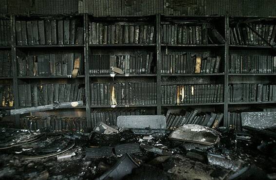 در ۲ روز خونبار، ۵۰ کتابخانۀ کشور در آتش سوخت /پهلوی روی مغول را سفید کرد