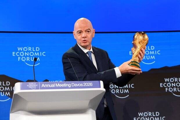 جام‌جهانی فوتبال در آتش سیاست؛ میزبانی آمریکا زیر تیغ انتقادات بین‌المللی