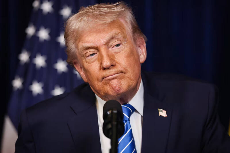 ترامپ و تجاوز احتمالی به ایران؛ بقاء در قدرت یا سقوط کامل؟/ هشدارها به رئیس جمهور آمریکا در رابطه با قمار خطرناک علیه تهران