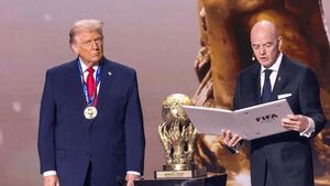 خودزنی رئیس فیفا در پاسخ به بایکوت جام جهانی