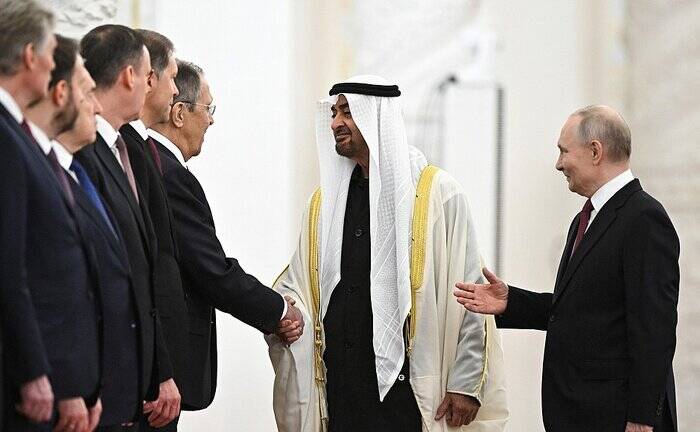 پوتین و رئیس امارات درباره تحولات منطقه گفت‌وگو کردند