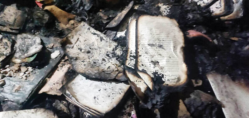 انتشارات،كتاب،جلد،كتابخانه،آتش،دارخوين،استان،كشور،احمدي،دي،ح ...