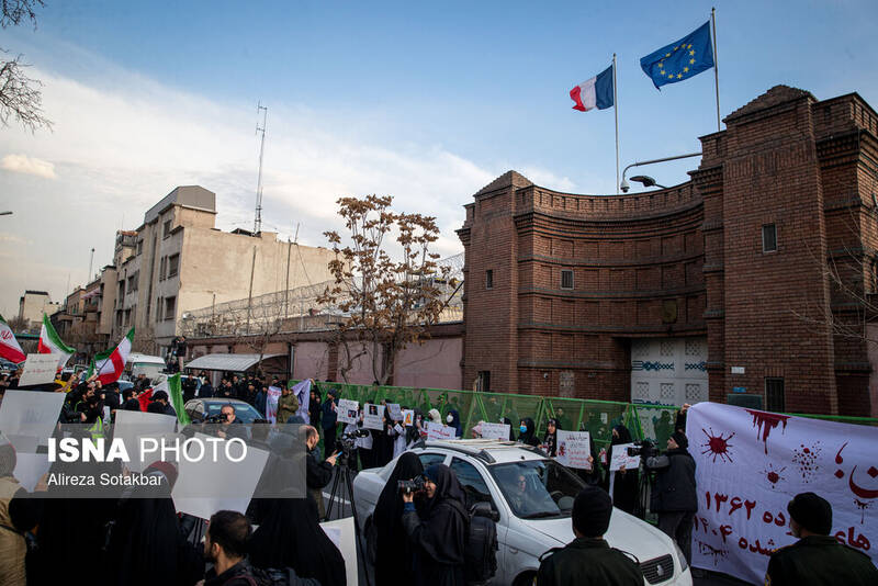 پاسداران،تجمع،نقض،سپاه