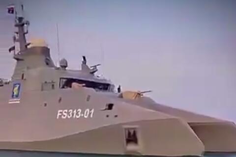 تصاویری از ناو رزمی شهید سلیمانی در آب‌های نیلگون خلیج فارس