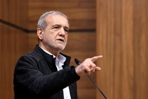 پزشکیان: دشمن به دنبال تبدیل اعتراضات به جنگ داخلی است