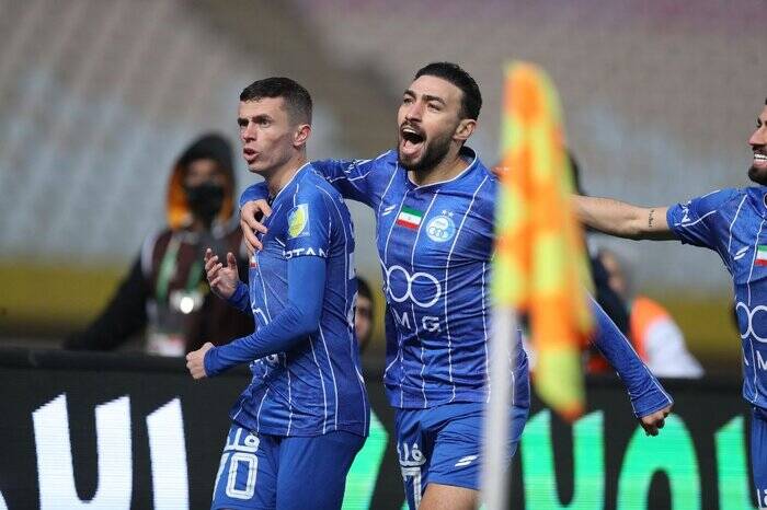 روشن: نوسان کار دست استقلال می‌دهد/ ساپینتو به دستیارانش حق اظهار و نظر بدهد