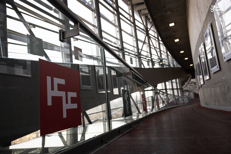 ساعت،كارگرداني،فيلم،بهمن،روز،يكشنبه،نمايش