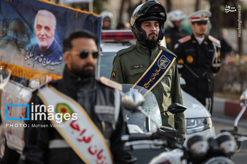 عکس/ رژه موتور سواران در سالروز ورود امام خمینی به تهران