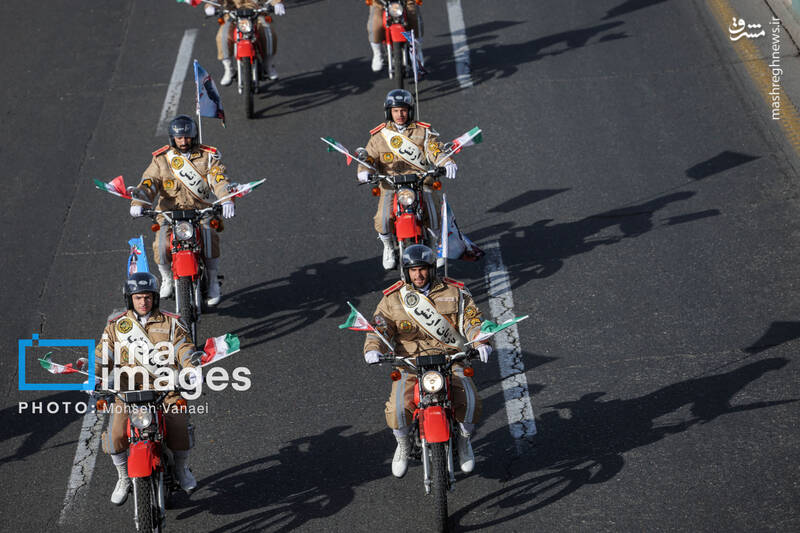 عکس/ رژه موتور سواران در سالروز ورود امام خمینی به تهران