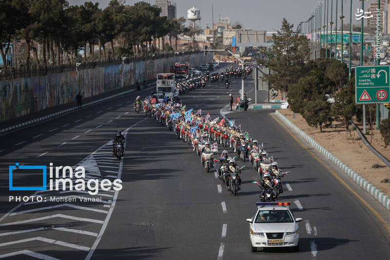 عکس/ رژه موتور سواران در سالروز ورود امام خمینی به تهران