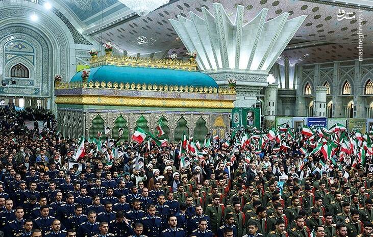 عکس/ مراسم گرامیداشت آغاز دهه فجر در حرم امام راحل
