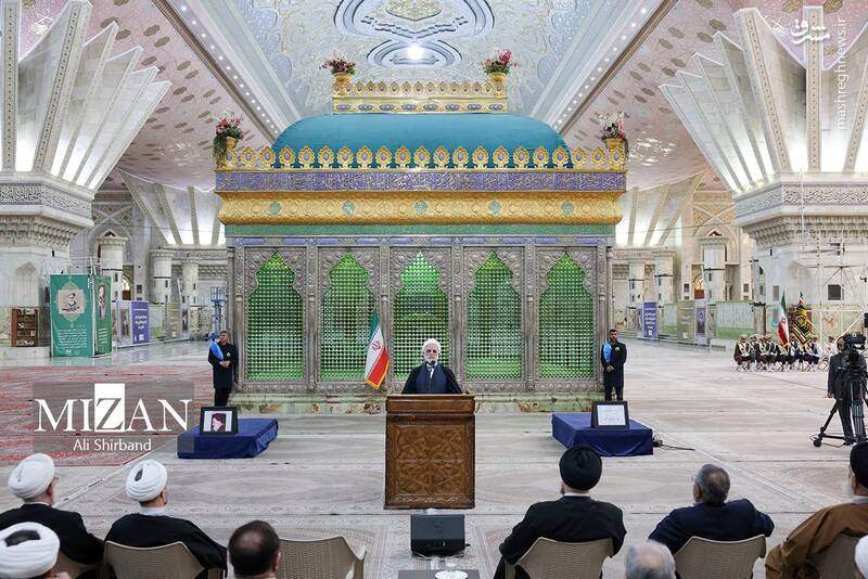 عکس/ حضور رئیس و مسئولان عالی قضایی در حرم امام خمینی(ره)