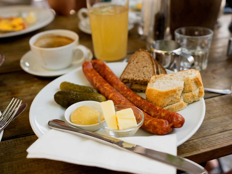 بهترین کافه مشهد برای صبحانه | 15 کافه + آدرس