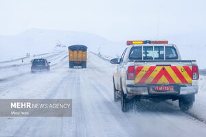 بارش سنگین برف و ترافیک پرحجم در محور هراز