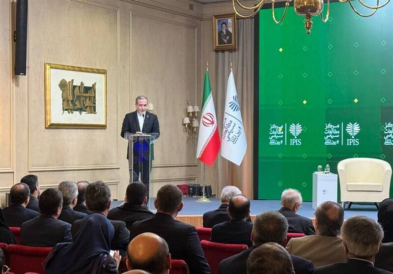 ايران،استقلال،خارجي،خارجه،عراقچي،انقلاب،سياست،امور،وزير،تاري ...