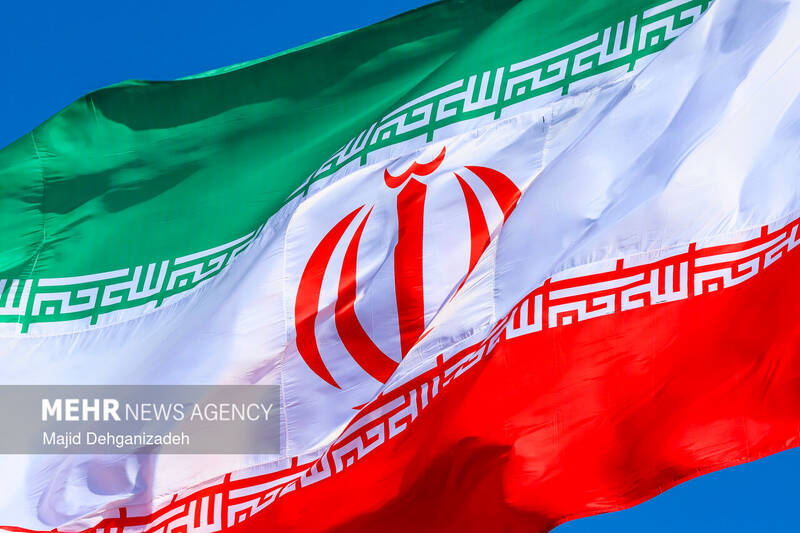 ايراني،تاريخ،اسلامي،ادب،فرهنگ،هويت،مسئله،دوره،اجتماعي،انقطاع ...